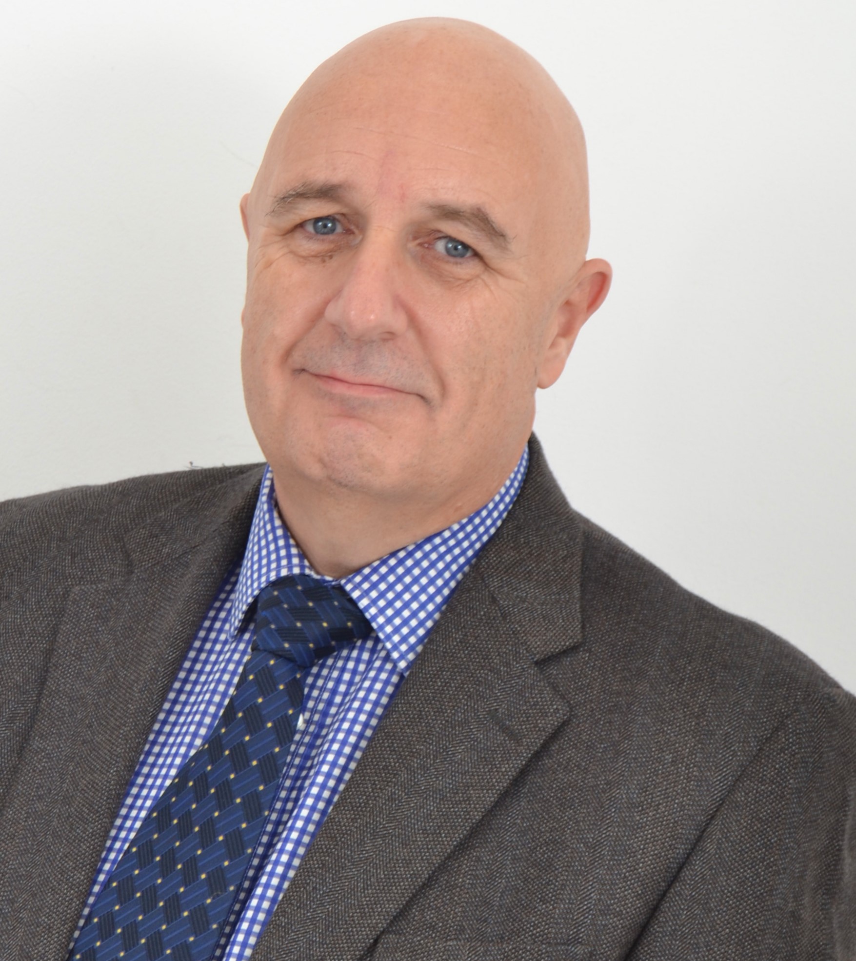 Neal Ysart — Founder of MacNeal-LCB & Partners Inc.